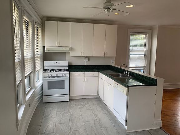 5th image of 5740 Elmer St #E6