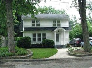 111 Loomis St, Clinton, MI 49236