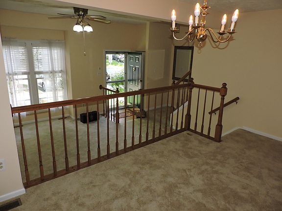 3rd image of 3343 Oak West Dr