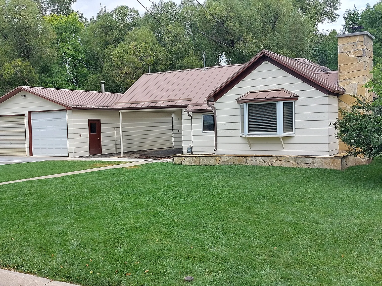 2 bed, 1105 sqft, $1,800 — Photo 3