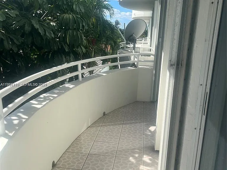 9156 Collins Ave #204 — Photo 4