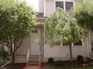 418 Chapman Ct, Hackettstown, NJ 07840