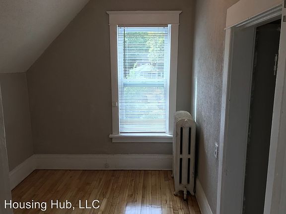 2nd image of 1527 Logan Ave N #1