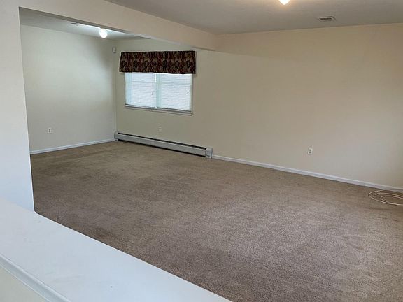 2nd image of 100 Kenilworth Ave Floor 1