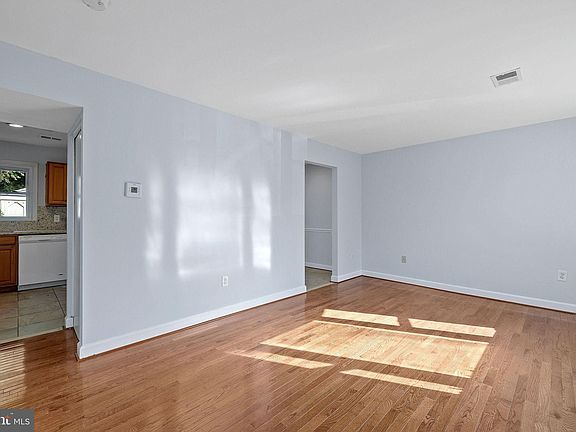 3rd image of 12288 Marlboro Ct