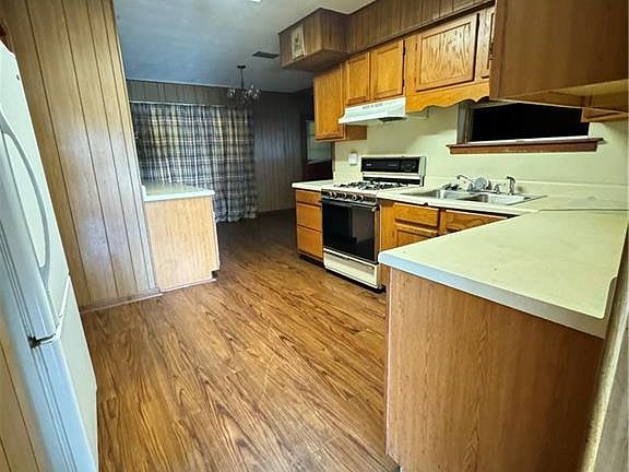 5th image of 1774 Pace Blvd