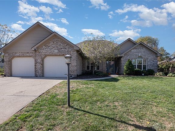 2nd image of 101 Dogwood Dr