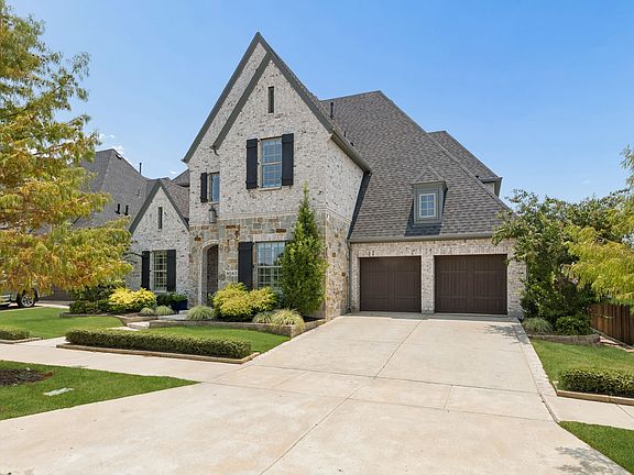 2nd image of 4043 Fairbanks Dr