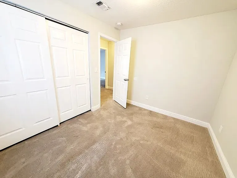 144 E Lincoln Rd — Photo 7