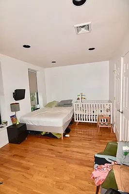 Rented by Bohemia Realty Group | media 16