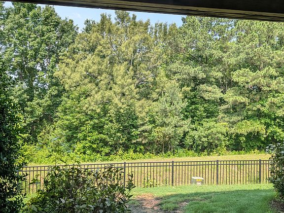 3rd image of 308 Skymont Dr #308