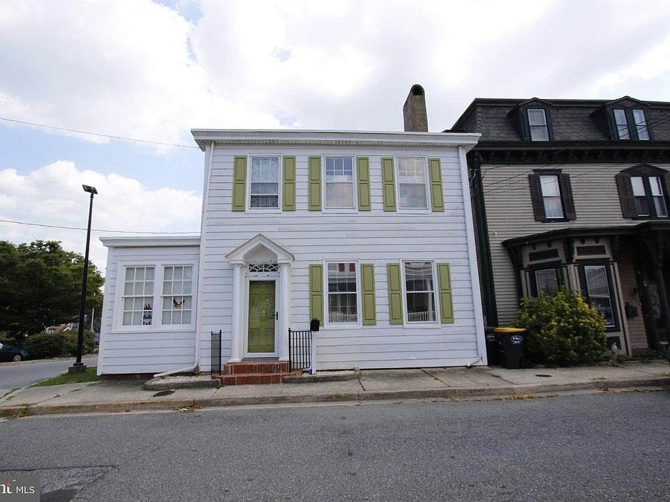 1st image of 6 NW 2nd St