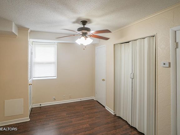 3rd image of 526 Rhodwin Ave #526
