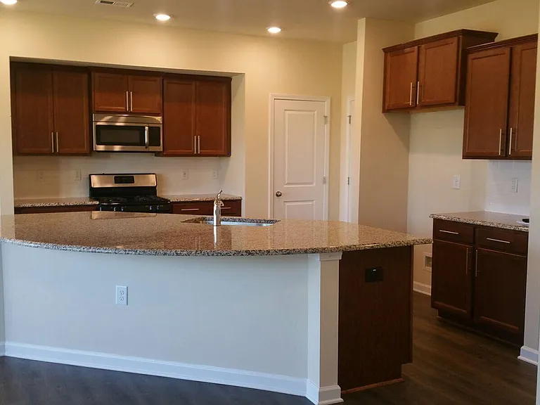 1905 Birdhouse Ln — Photo 11