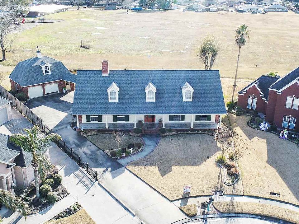 1st image of 2729 River Oaks Dr
