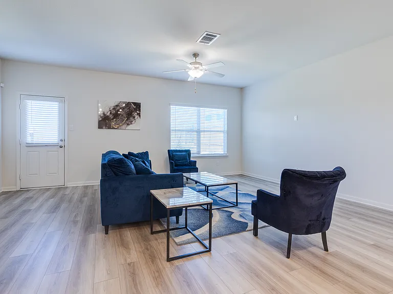 316 Stone Ct — Photo 9