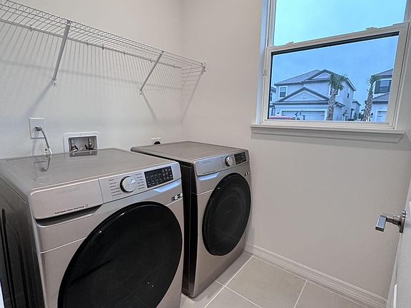 3rd image of 1300 Blue Stem Ln