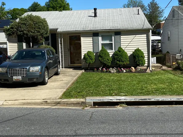 702 Clovis Ave, Capitol Heights, MD 20743