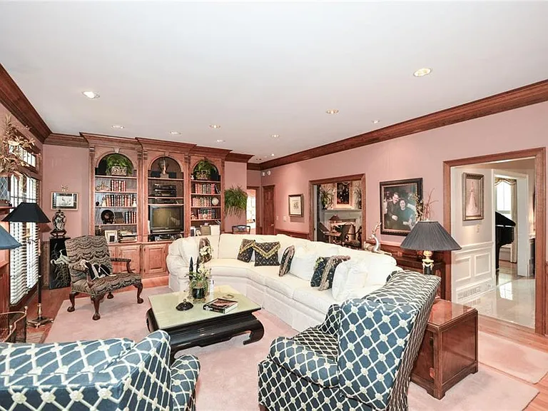 1640 Lazy River Ln — Photo 18