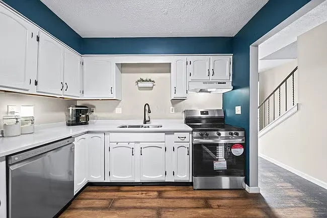 2744 Saltergate Dr — Photo 3