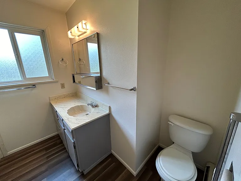 441 Independent Ave #3 — Photo 6