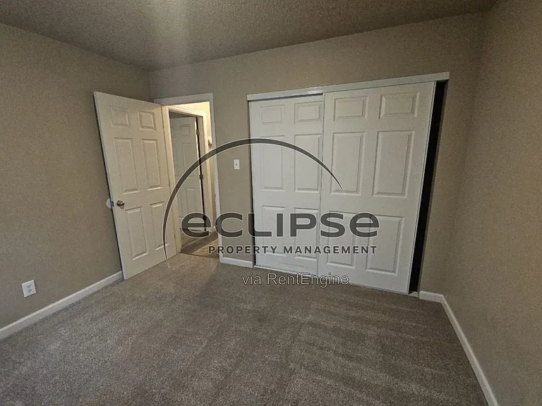 502 Bell Ct #C8 — Photo 13