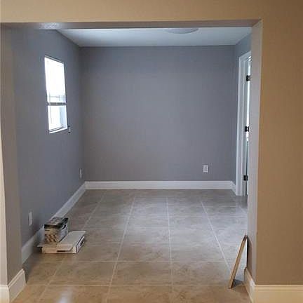 4th image of 1409 Floral Dr