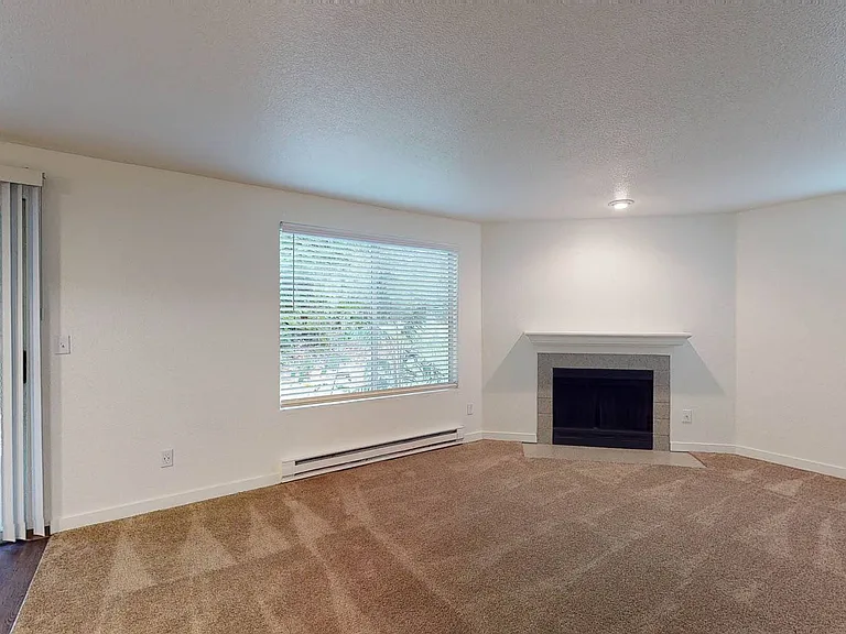 North Creek Apartments — Photo 11