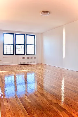 Sold by Diamond Real, Inc. | media 29