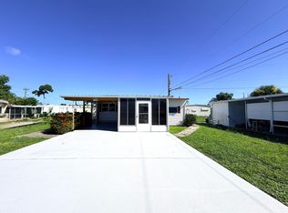 139 Gaslight Ave, North Fort Myers, FL 33917