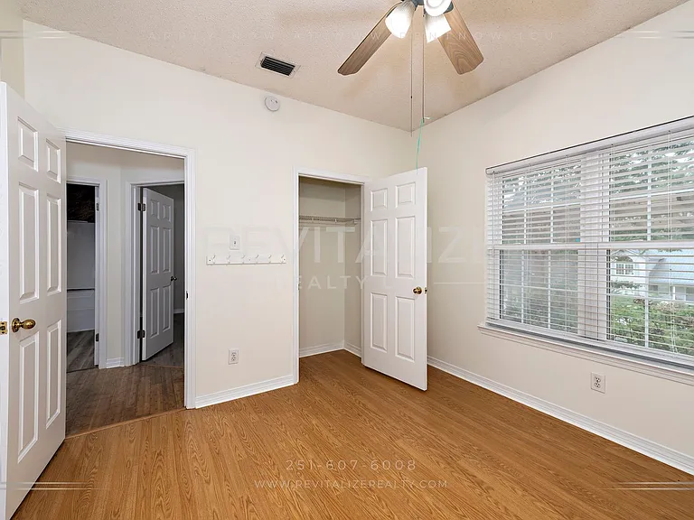 105 Ventura Cir — Photo 21