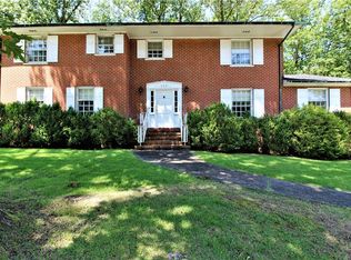 306 N Radford Dr, Hopewell, VA 23860