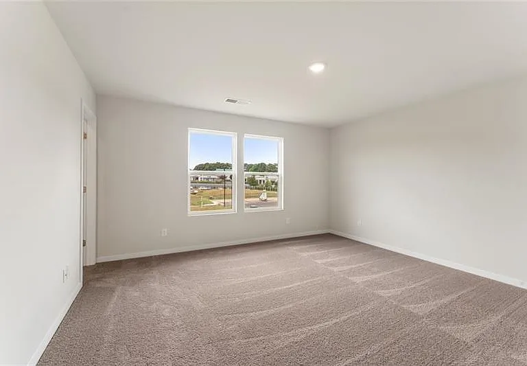 1303 Farmers Loop — Photo 13