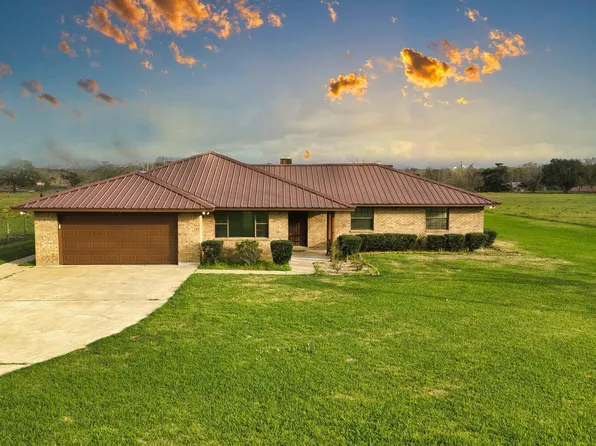 1506 Fm 2611, Bay City, TX 77414