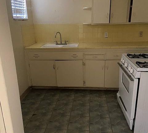 4th image of 259 W Tamarisk St APT 3