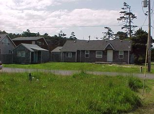 202 N 6th Ave, Rockaway Beach, OR 97136