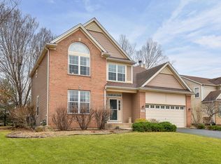 2921 McDuffee Cir, North Aurora, IL 60542