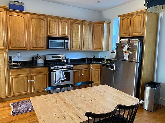 2nd image of 445 Henry St APT 3