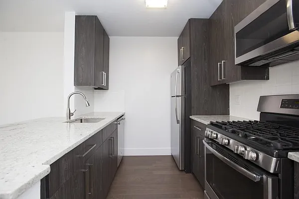 Rented by LL Real Estate Services | media 1