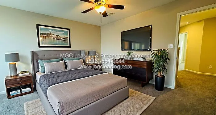 9440 N Baltimore Ave — Photo 6