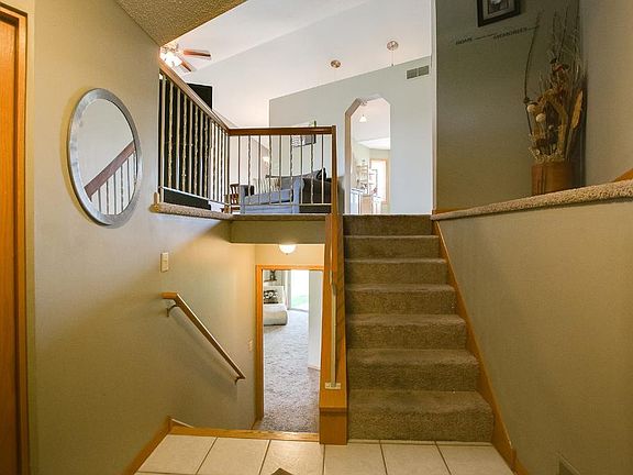 2nd image of 613 Landau Dr