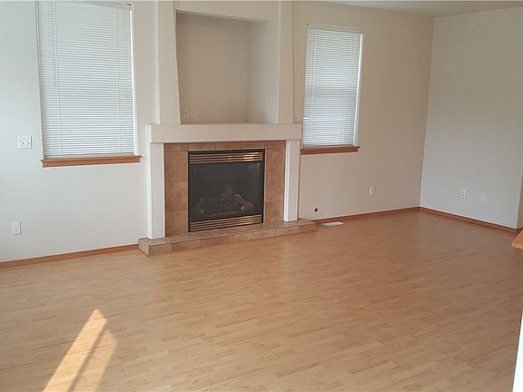 3rd image of 2313 15th Ave SE
