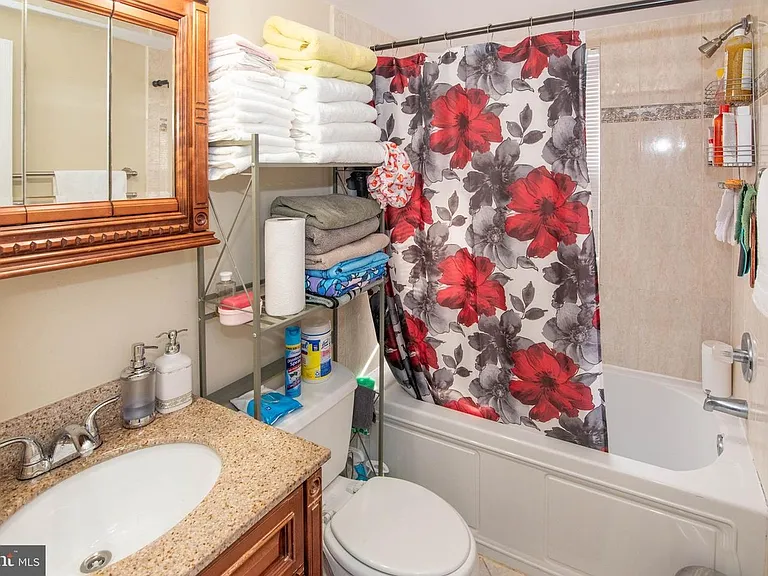3876 9th St SE #302 — Photo 9