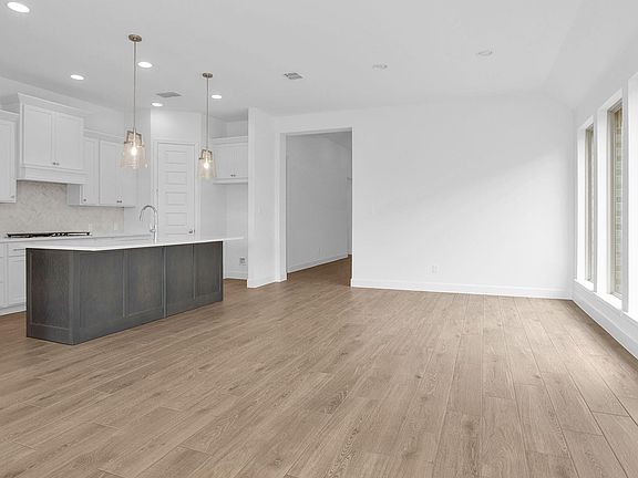 4th image of 19219 Satsuma Ridge Dr