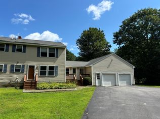 10 Riverside Pl, Kennebunk, ME 04043