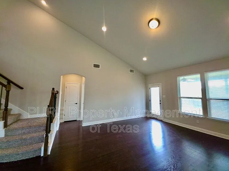 205 Methodius Dr — Photo 8