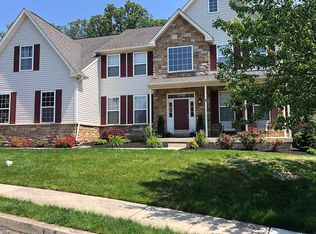 23 Hunters Hill Dr, Morgantown, PA 19543