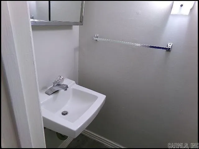 101 Ellis Dr #D — Photo 10