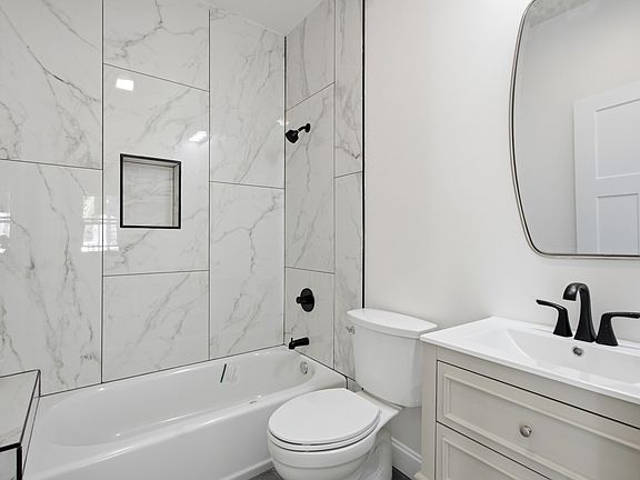 2nd image of 1639 Merrick St #2