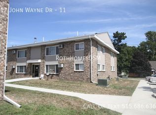 517 N John Wayne Dr #11, Winterset, IA 50273